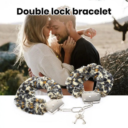 1 Pair Double Lock Manacle Faux Fur Bracelet Stainless Wrist Ankle O Ring Hand Cuffs Adult Couple Sex Toy Cops Criminal Cosplay